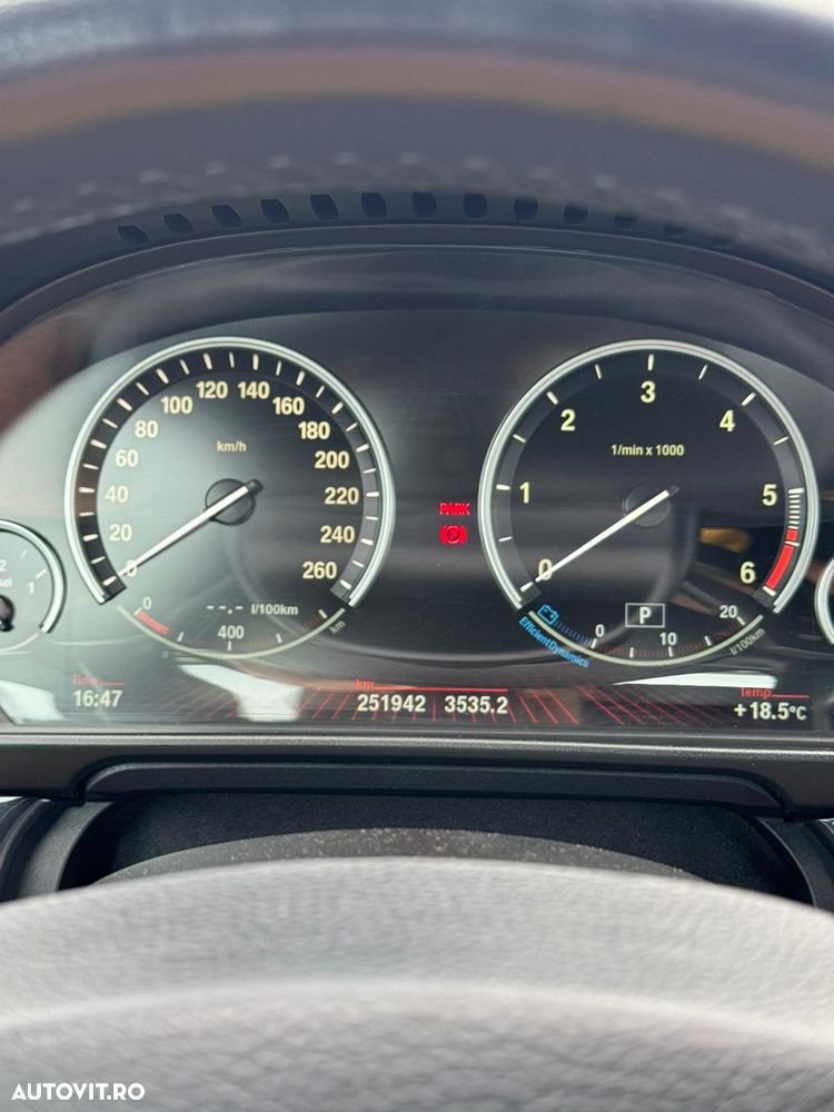 BMW Seria 5 520d Aut. - 13