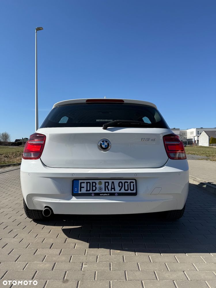 BMW Seria 1 118d - 12