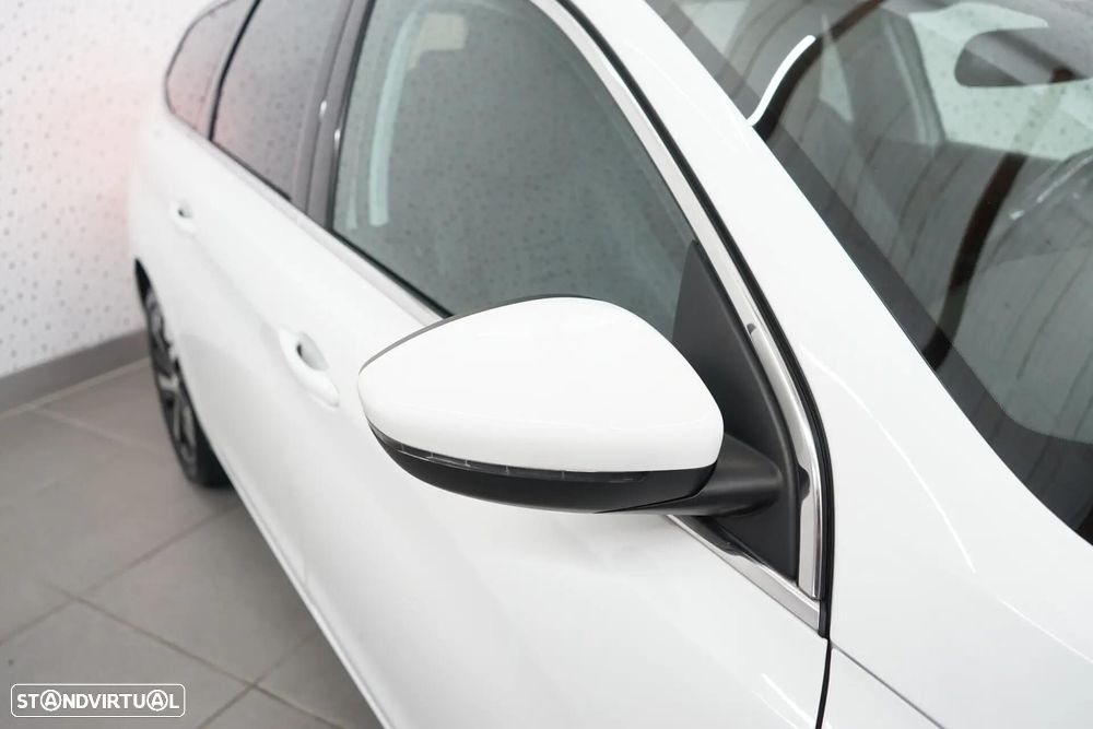 Peugeot 308 SW 1.2 PureTech Allure Pack - 10