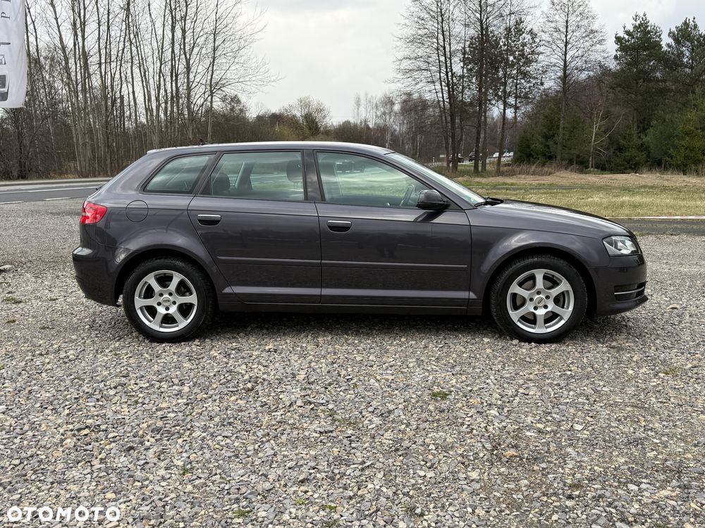 Audi A3 Sportback 1.4 TFSI Attraction - 8