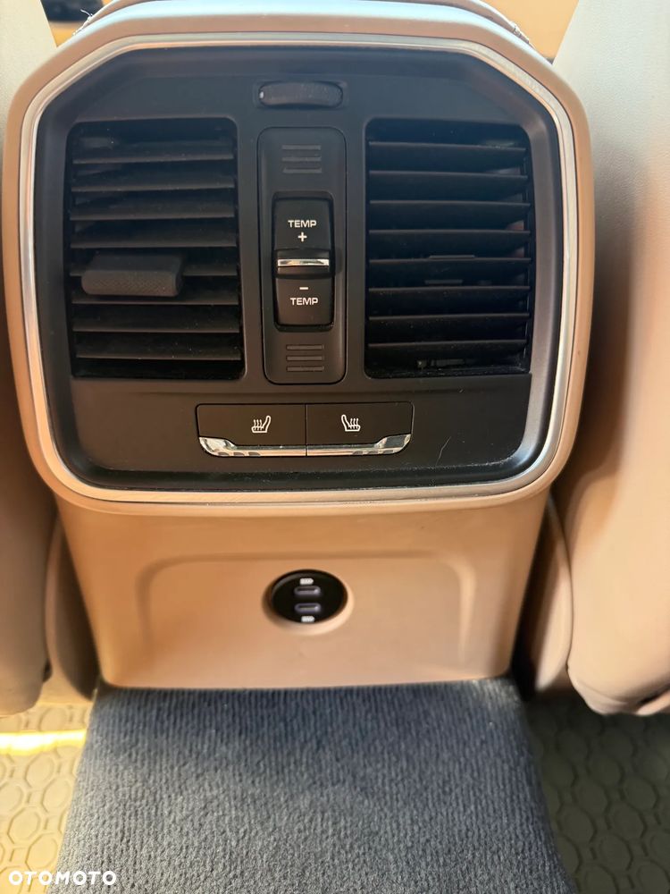 Porsche Macan Standard - 18