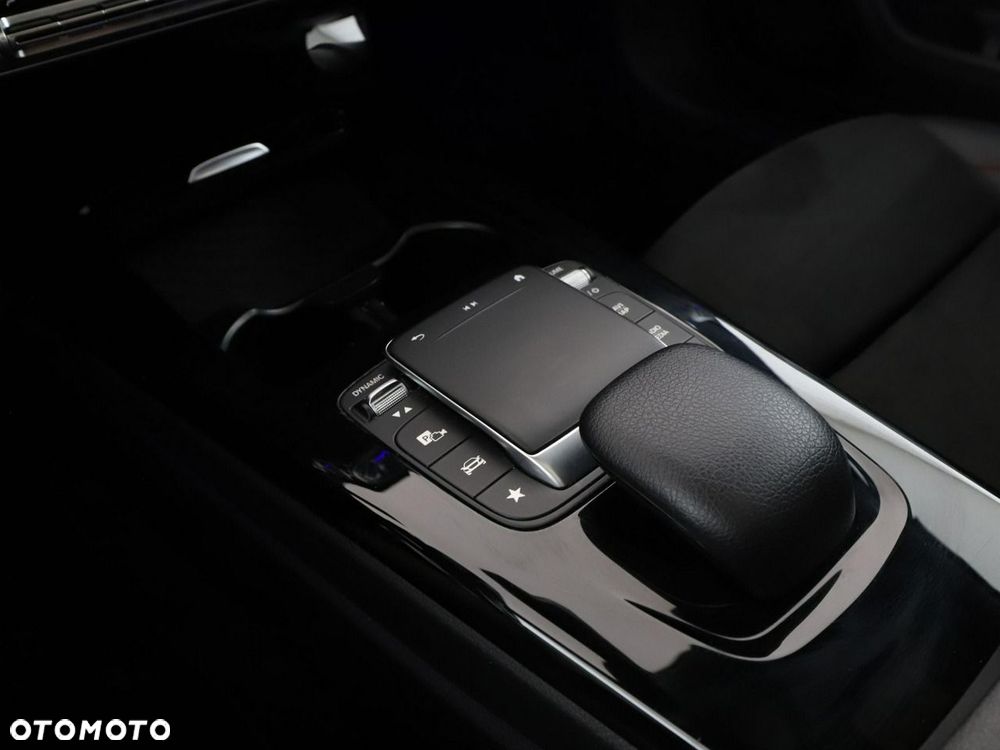 Mercedes-Benz Klasa A 250 e 8G-DCT AMG Line - 33