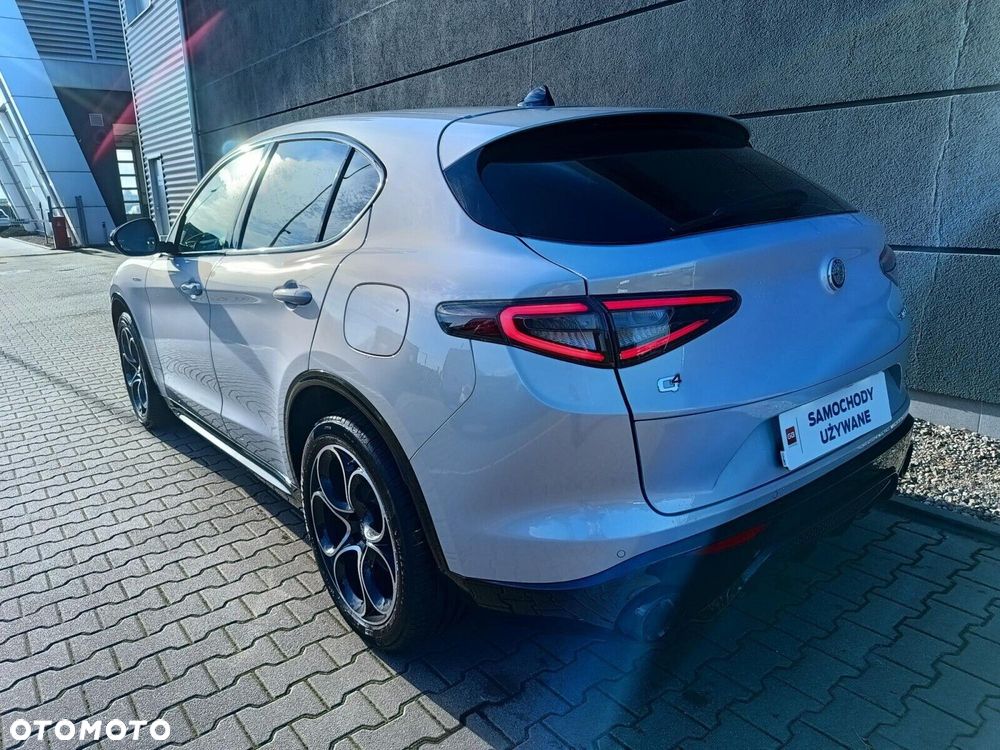 Alfa Romeo Stelvio 2.0 Turbo Veloce Q4 - 12