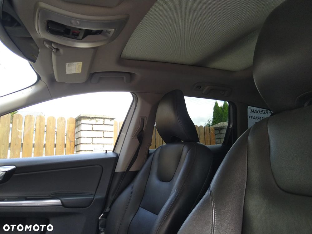 Volvo XC 60 T5 Drive-E Momentum - 8