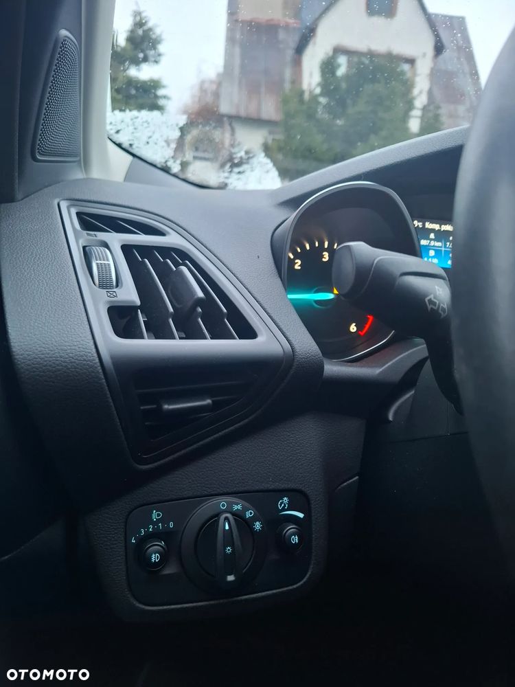 Ford Kuga 2.0 TDCi 2x4 Cool & Connect - 36