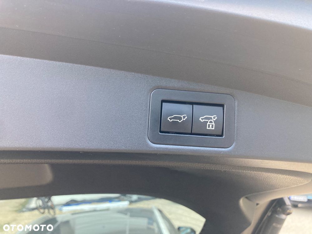 Toyota Corolla 2.0 Hybrid Style - 18