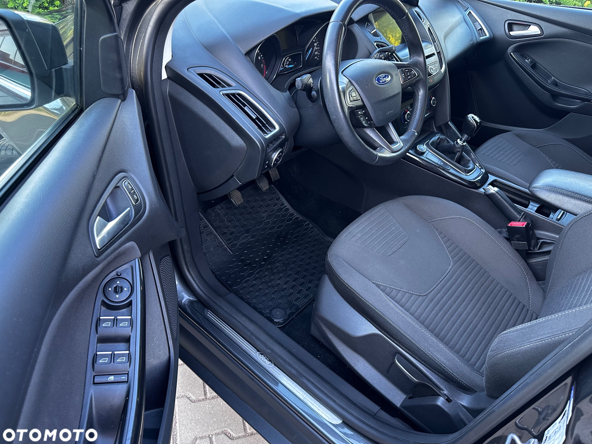 Ford Focus Turnier 1.5 EcoBoost Start-Stopp-System Business Edition - 20