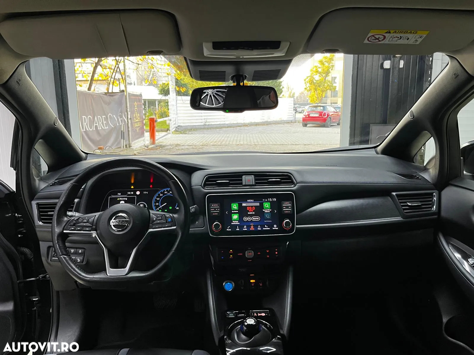 Nissan LEAF Tekna - 16