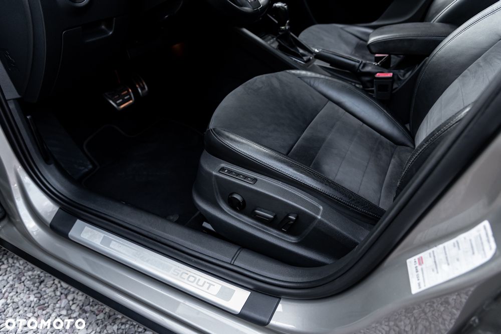 Skoda Octavia 2.0 TDI 4x4 DSG Scout - 18