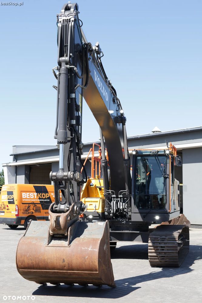 Volvo EC220EL - 17
