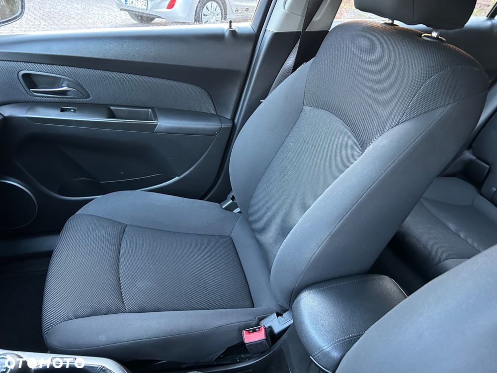 Chevrolet Cruze 1.8 LTZ - 15