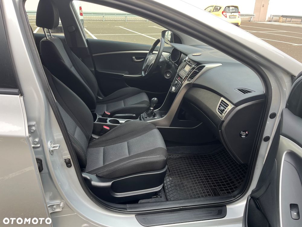 Hyundai i30 1.4 Classic + - 9