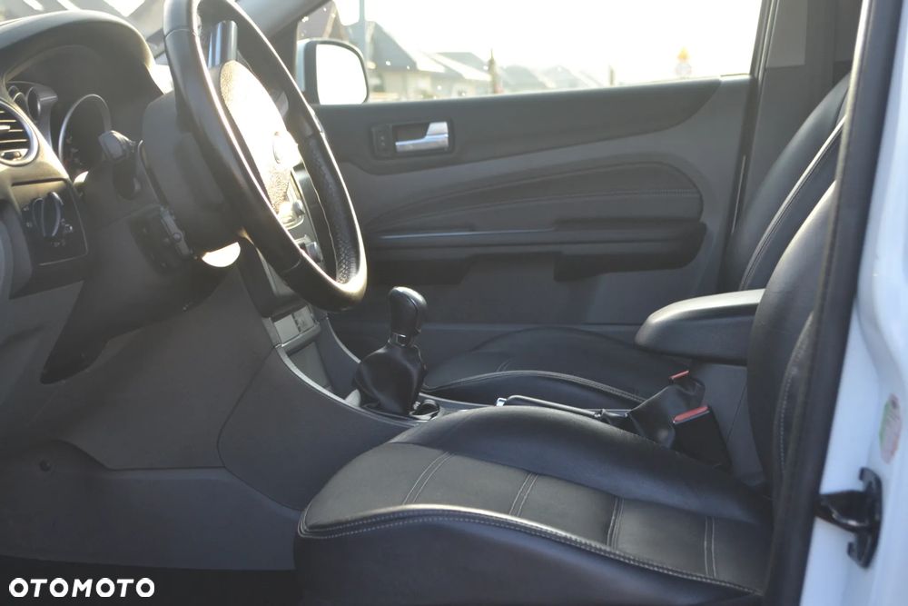 Ford Focus 1.6 TDCi DPF Sport - 10