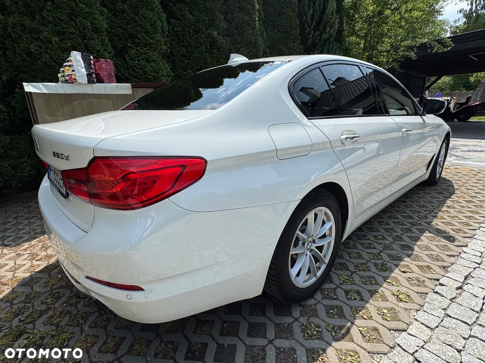 BMW Seria 5 520d xDrive - 4
