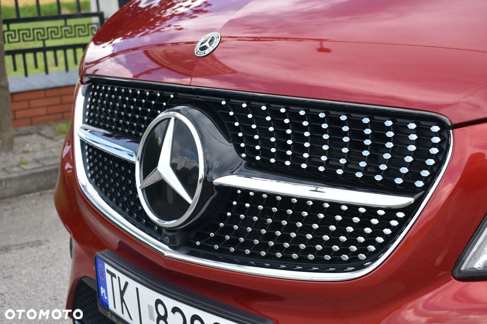 Mercedes-Benz Klasa V ver-300-d-4--matic-exclusive-9g--tronic-d-ugi- - 12
