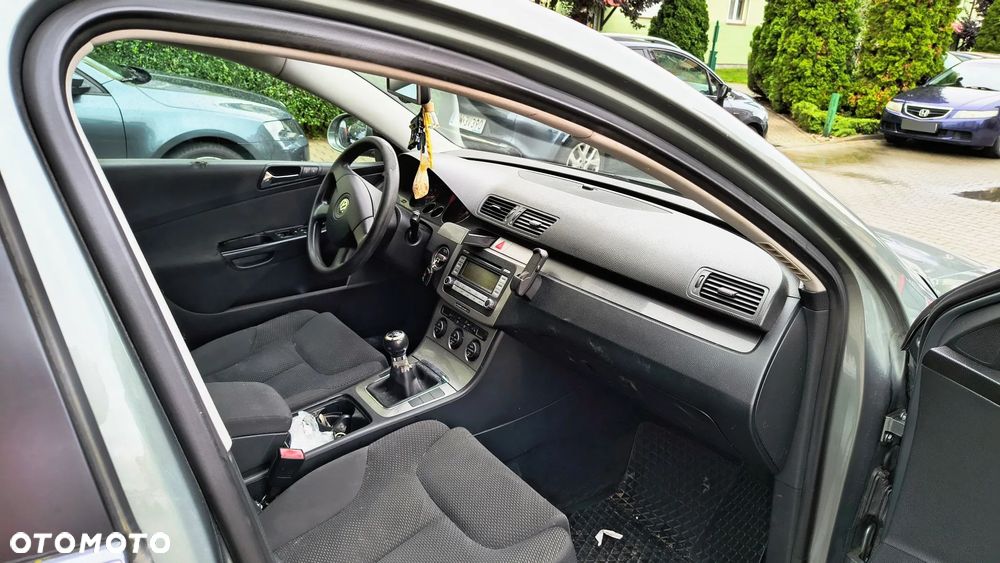 Volkswagen Passat Variant 2.0 FSI Trendline - 8