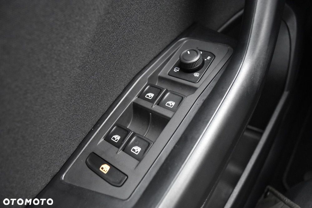 Volkswagen T-Roc 1.5 TSI Life - 27