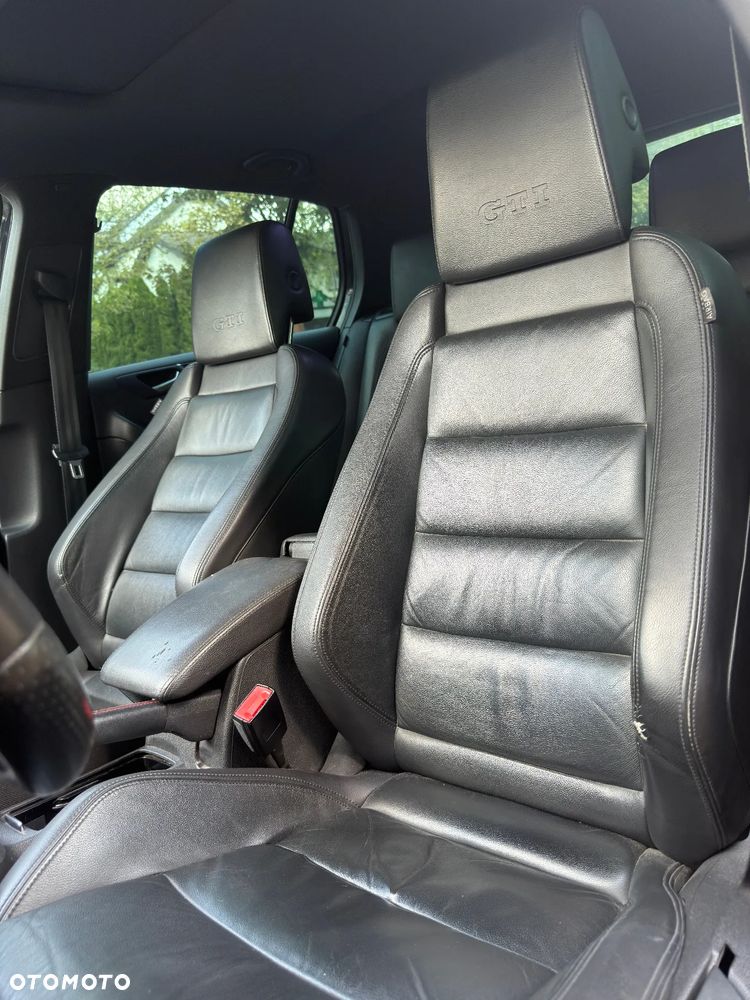 Volkswagen Golf - 19