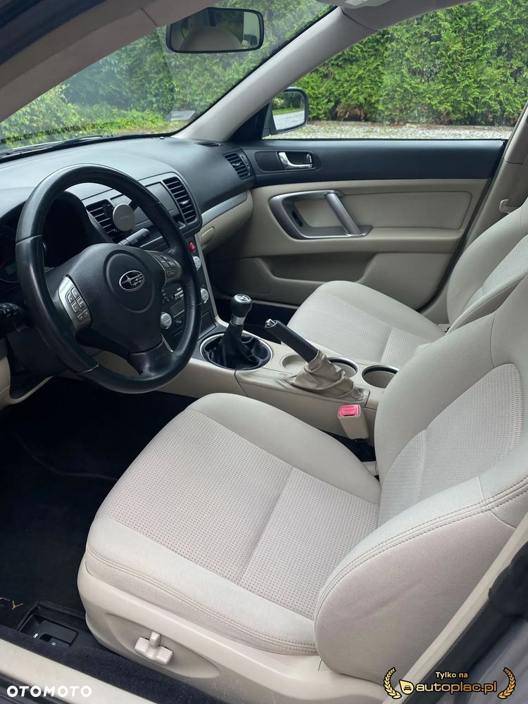 Subaru Legacy - 12