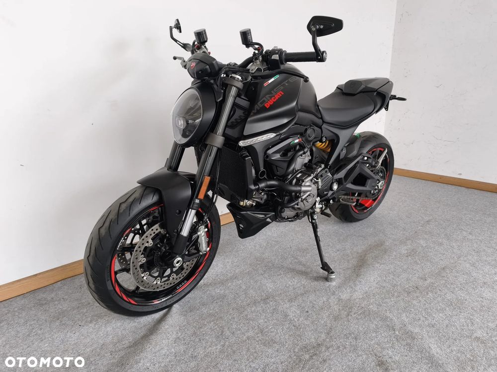 Ducati Monster - 10