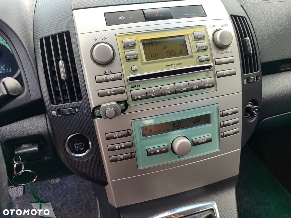 Toyota Corolla Verso - 14