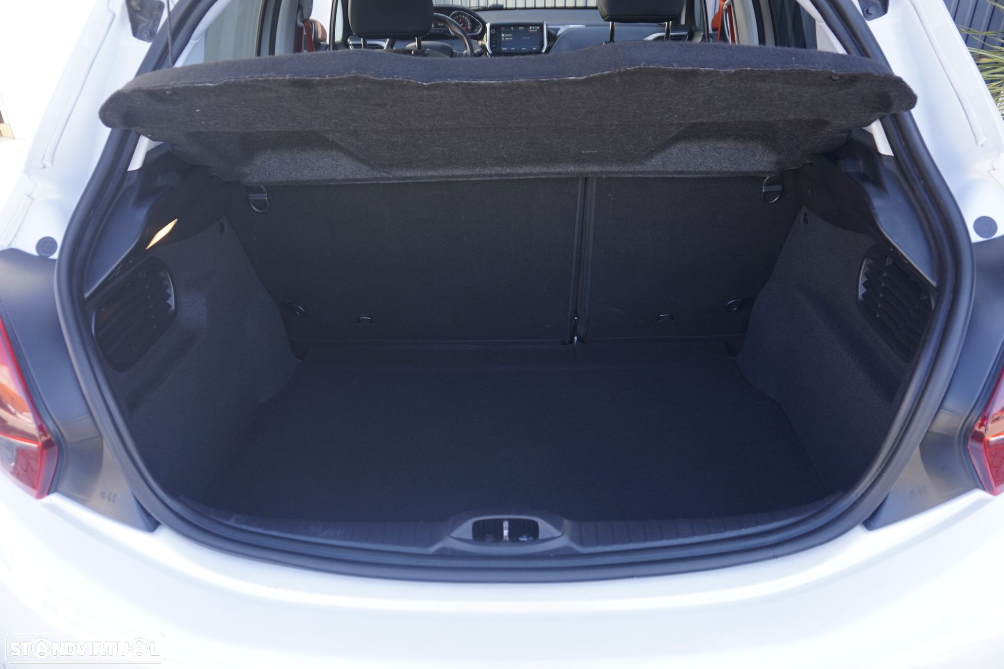 Peugeot 208 1.2 PureTech GT Line - 27