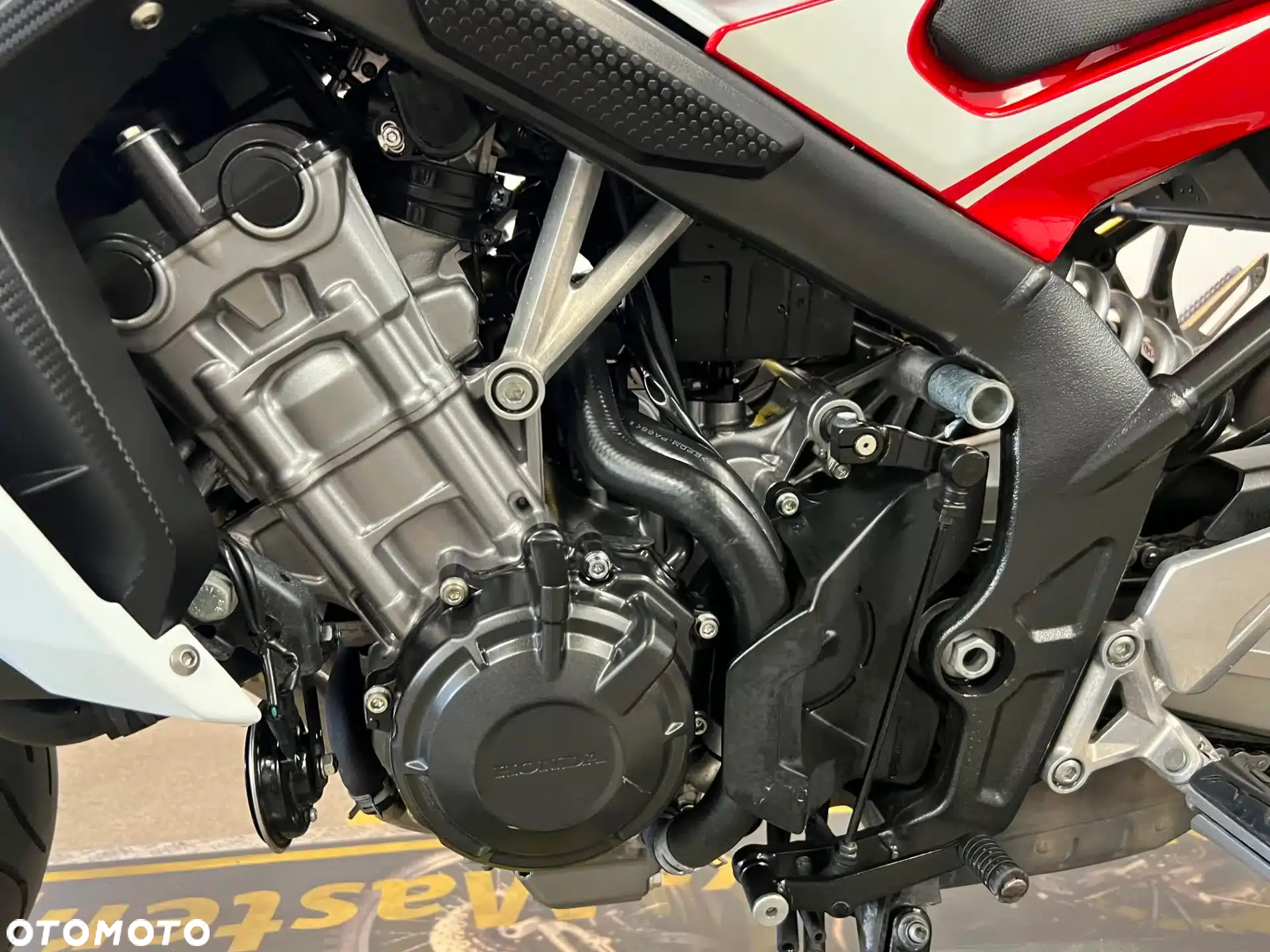 Honda CB - 24