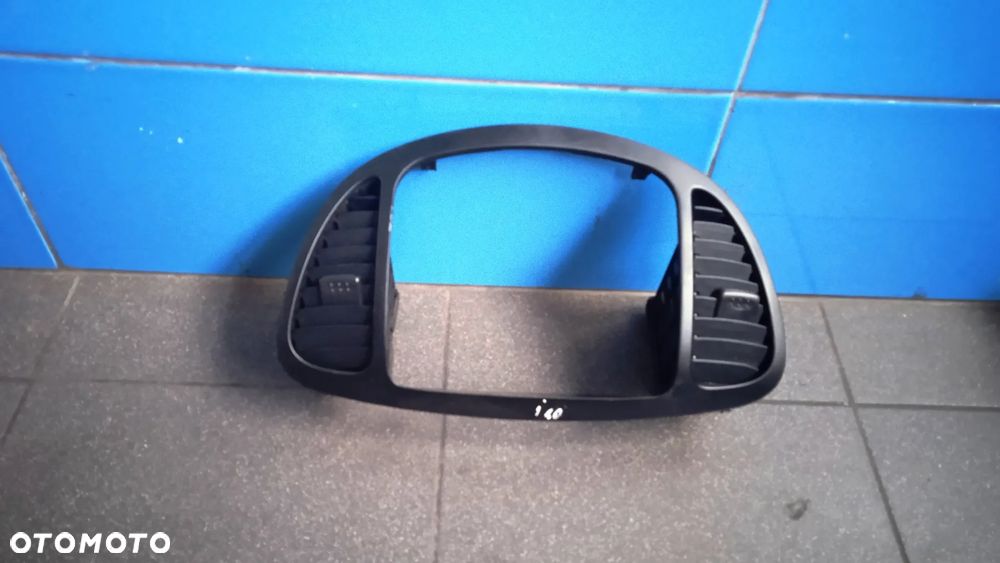 Kratka środkowa konsoli Hyundai i10 97410-0X000 - 1