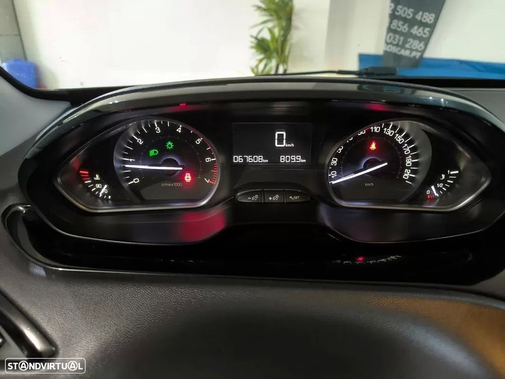 Peugeot 208 1.2 PureTech Style - 16