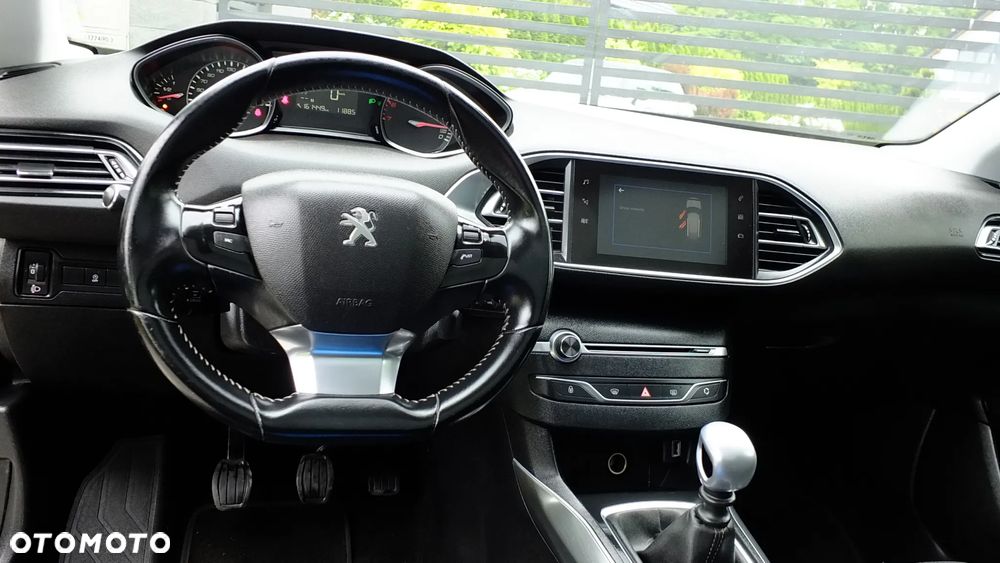 Peugeot 308 SW 1.2 PureTech GPF Allure Pack S&S - 20