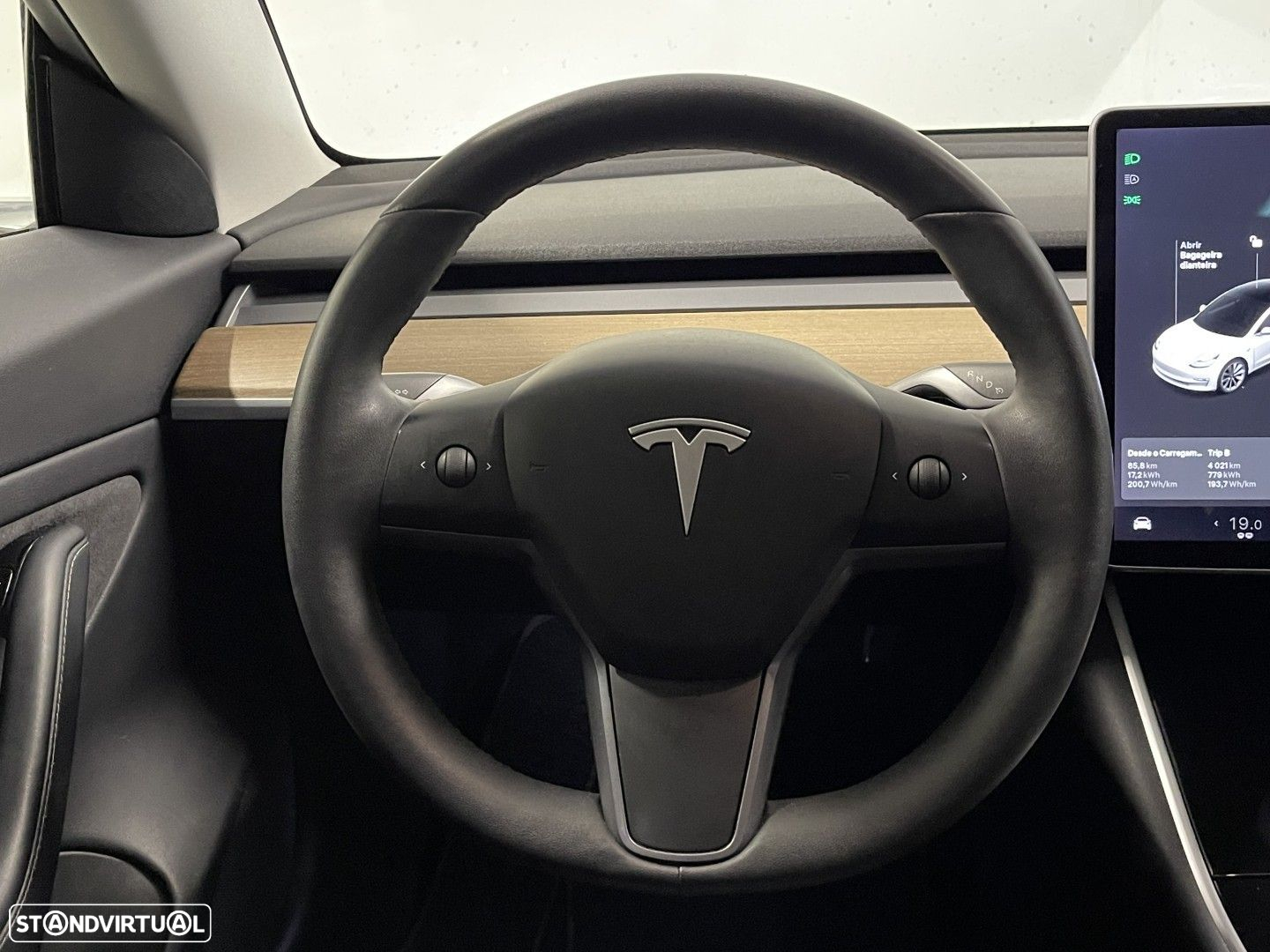 Tesla Model 3 - 20