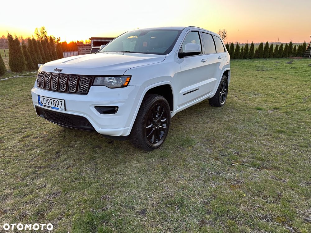 Jeep Grand Cherokee - 1