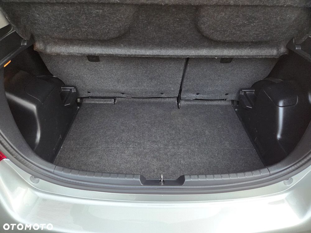 Toyota Yaris 1.33 Premium - 12