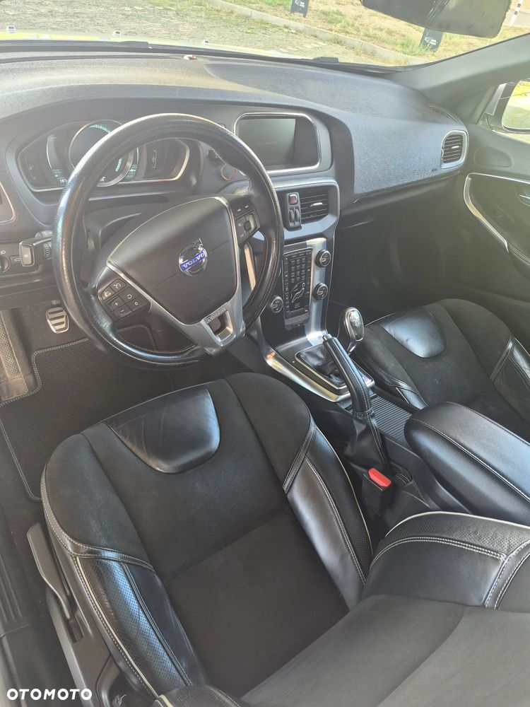Volvo V40 D2 R-Design - 8