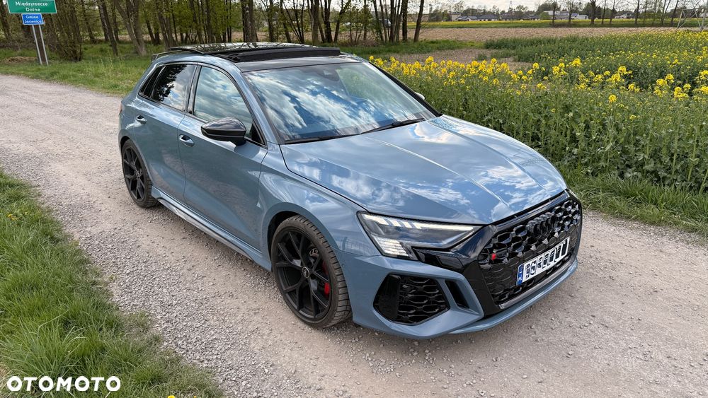 Audi RS3 Sportback - 1