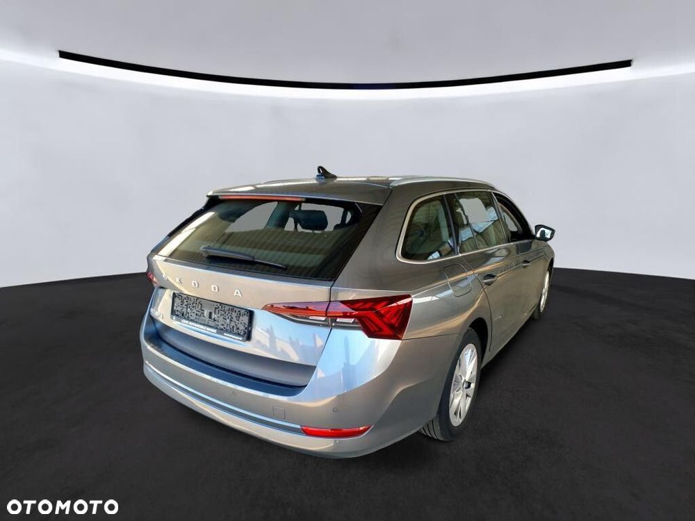 Skoda Octavia 2.0 TDI Style DSG - 2