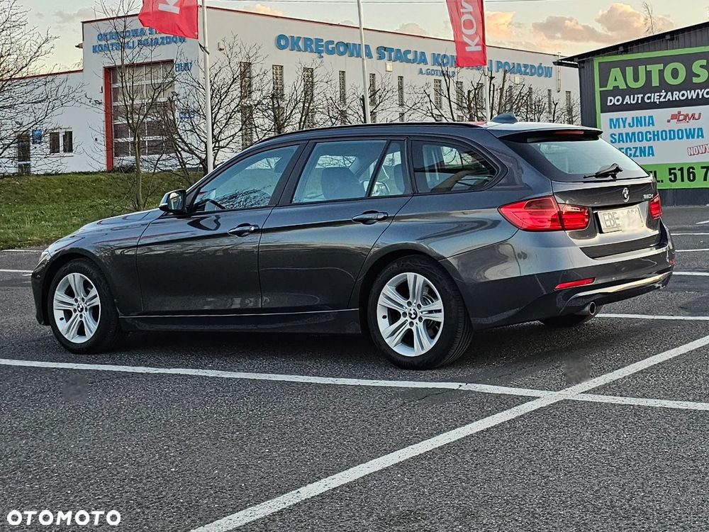 BMW Seria 3 320d Blue Performance Luxury Line - 4