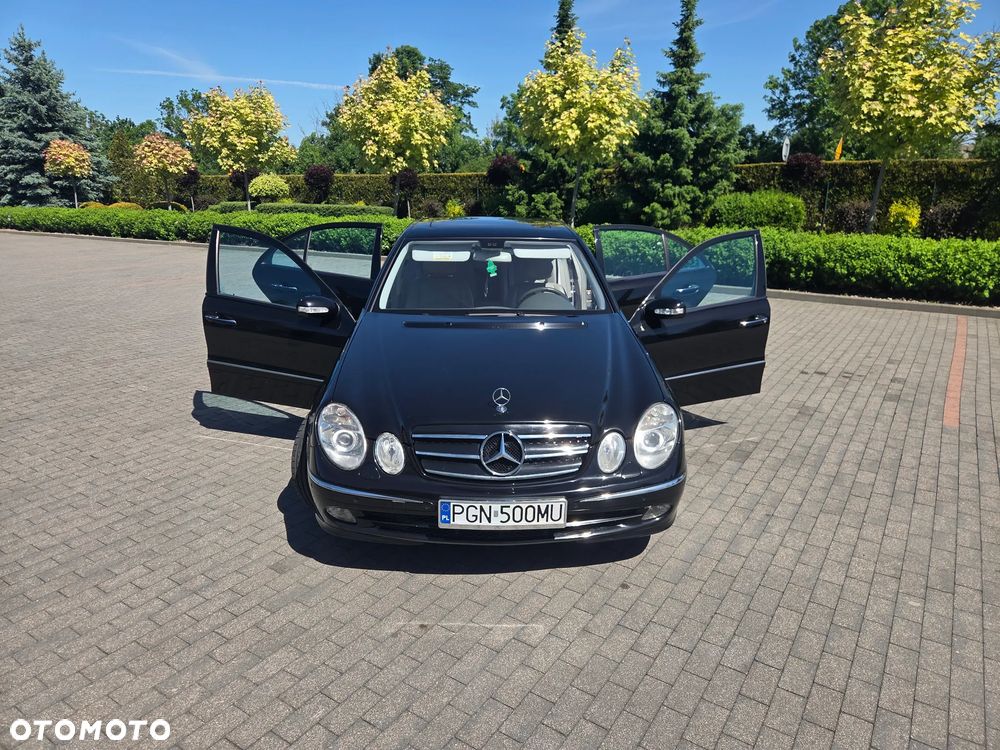 Mercedes-Benz Klasa E 500 4Matic Automatik Avantgarde - 2