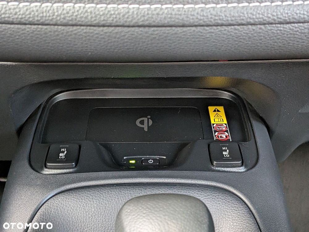 Toyota Corolla 1.8 Hybrid Comfort - 17