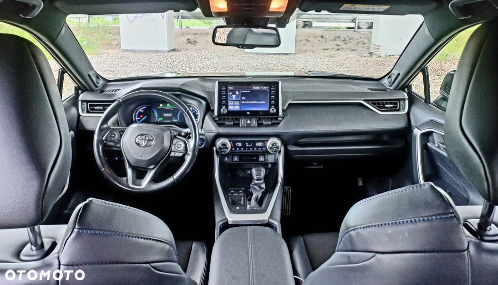 Toyota RAV4 - 6