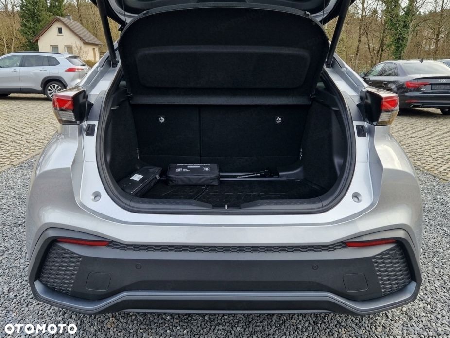 Toyota C-HR - 12