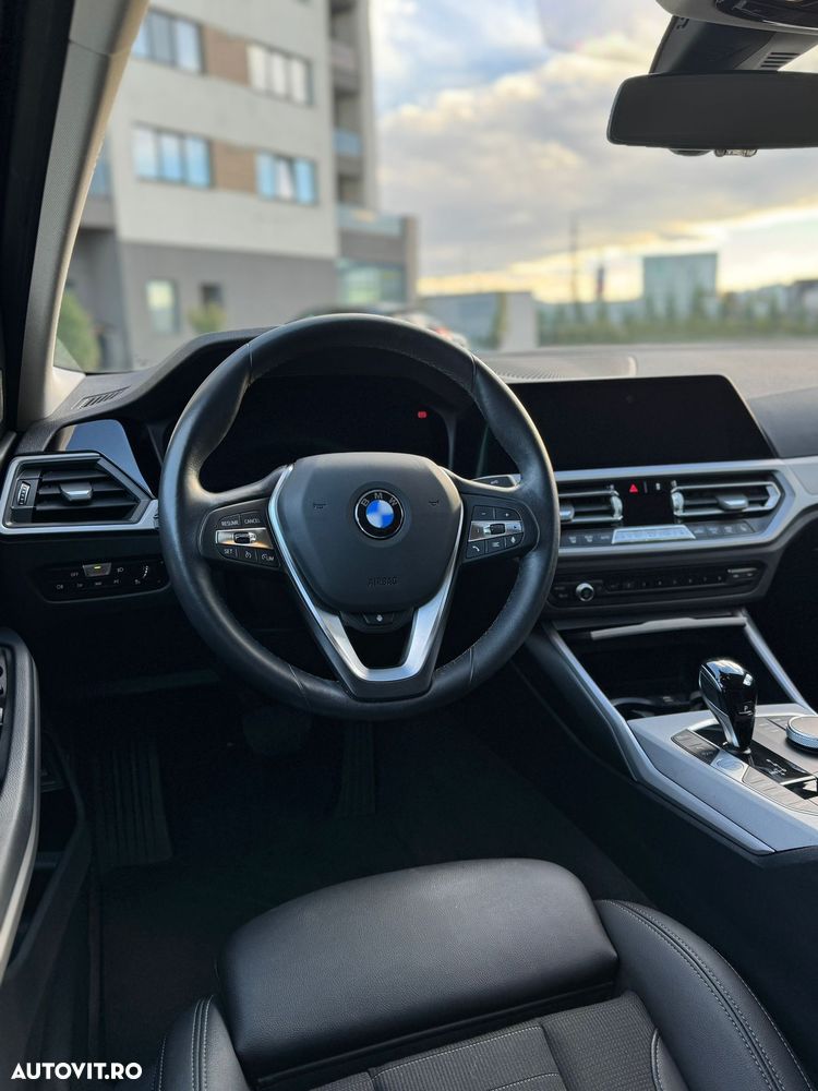 BMW Seria 3 318i AT - 14