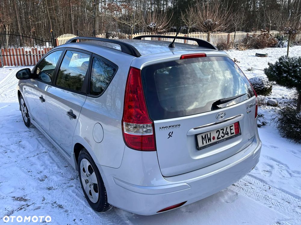 Hyundai i30 1.6 CRDi FIFA WM Edition - 16