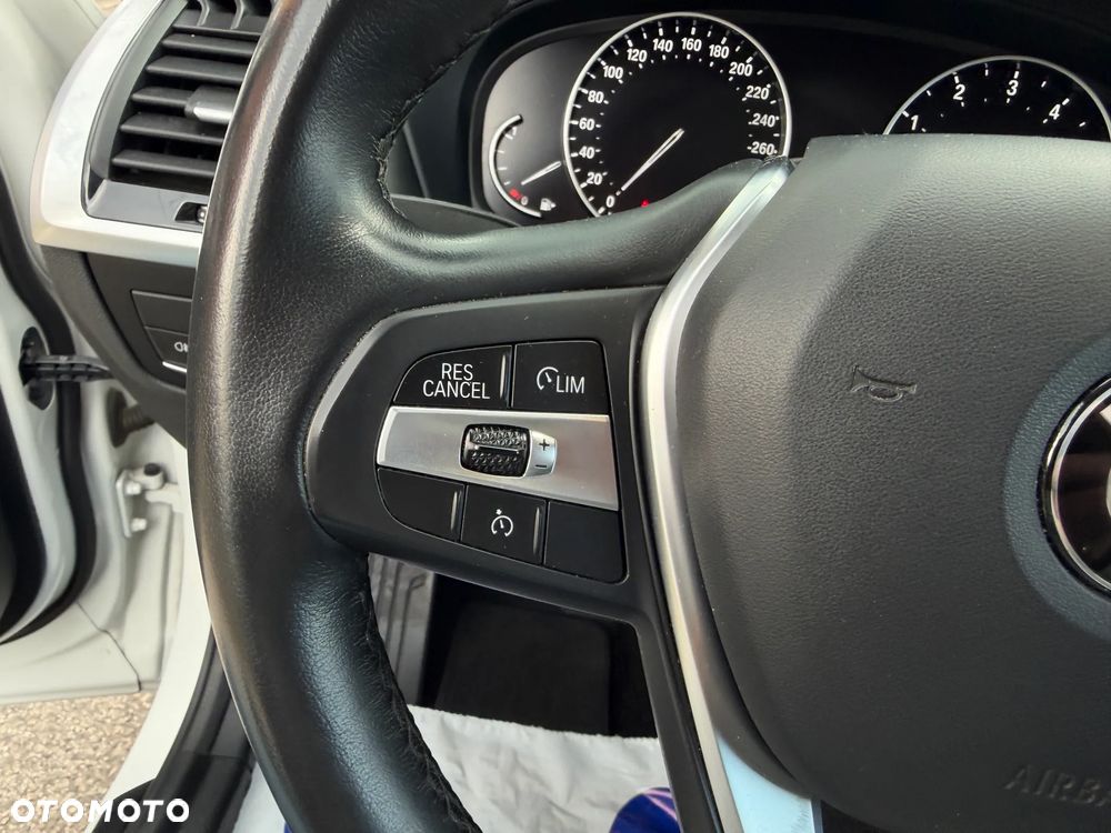 BMW X3 xDrive20i GPF Advantage - 26