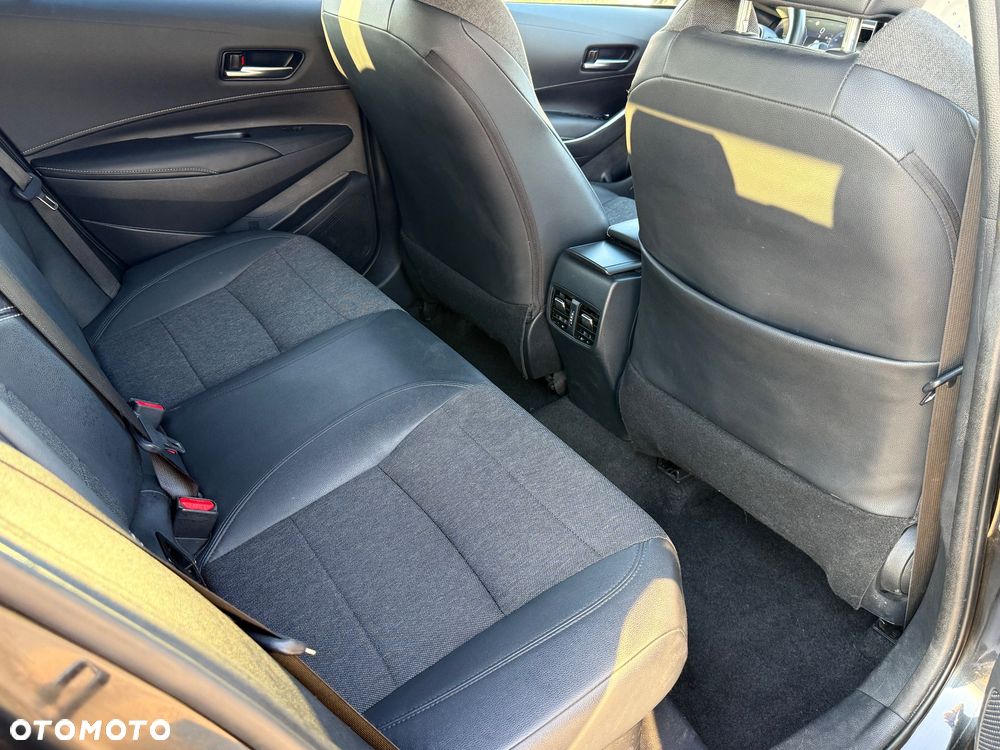 Toyota Corolla - 17