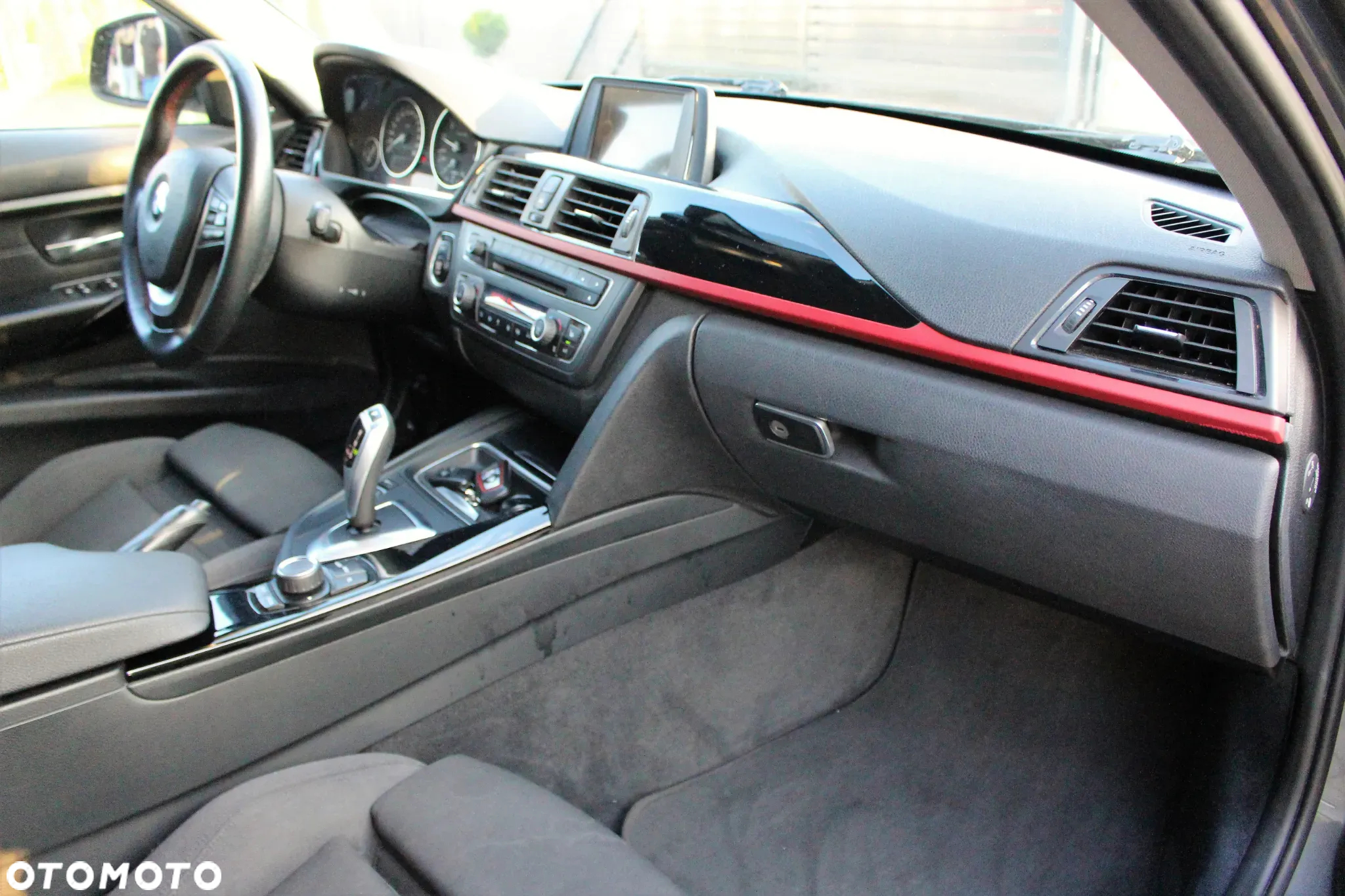 BMW Seria 3 316i Touring Sport Line - 21