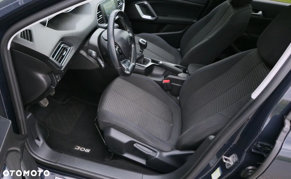 Peugeot 308 1.2 PureTech Active S&S - 17