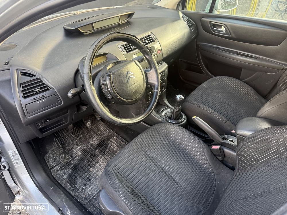 Citroën C4 1.6 HDi SX - 15