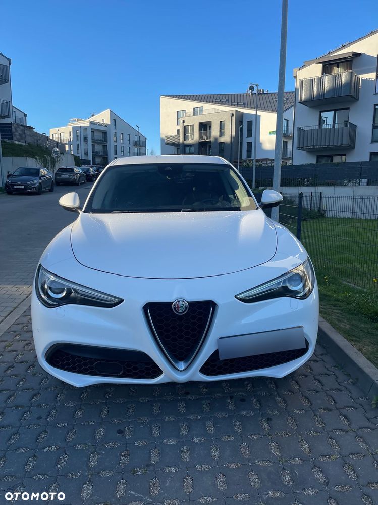 Alfa Romeo Stelvio - 16
