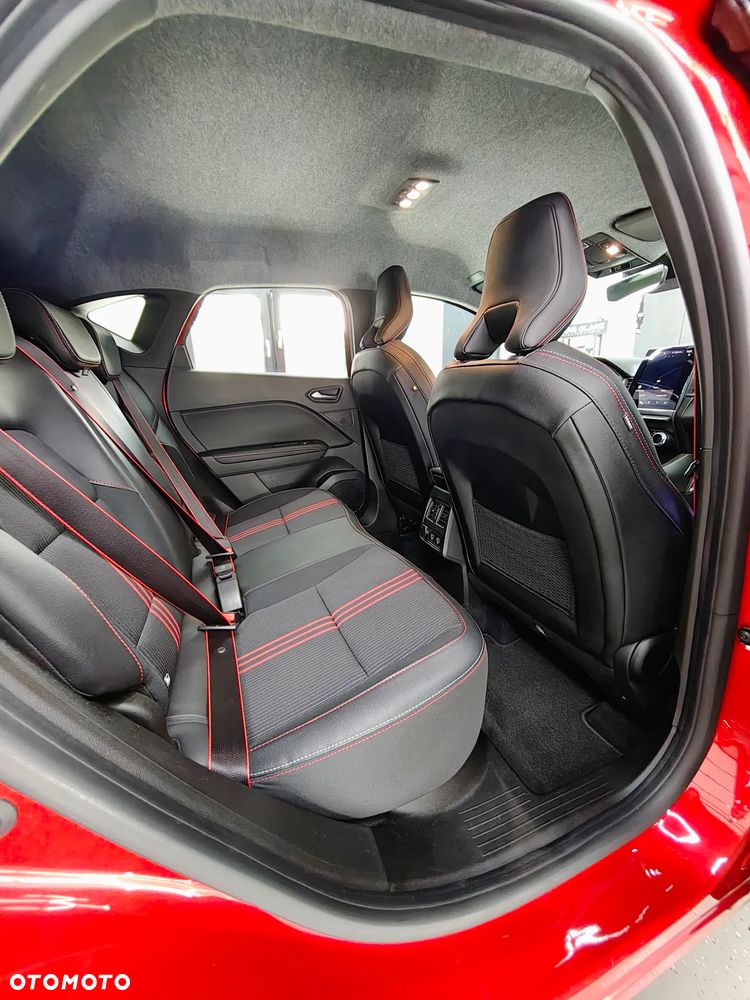 Renault Captur 1.3 TCe mHEV R.S Line - 16